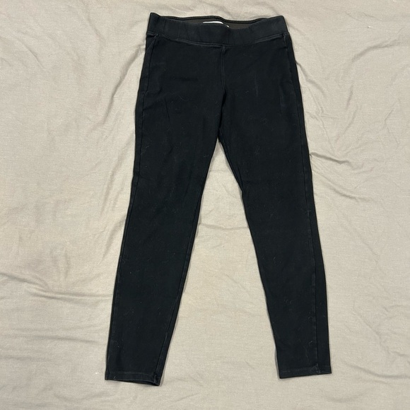Old Navy Black Leggings Sleek Modern Fit - Picture 1 of 4